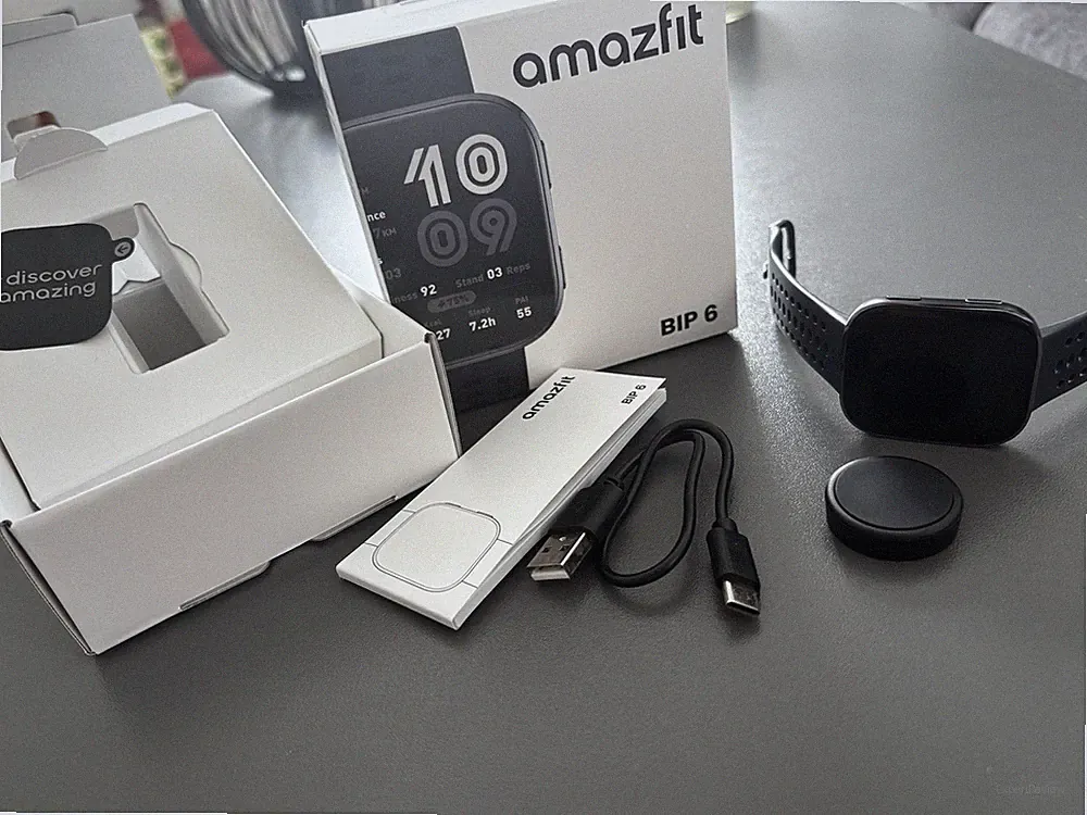 Amazfit Bip 6 Smartwatch Zepp OS Touchscreen Fitness-Tracker, OVP, Ladepuck