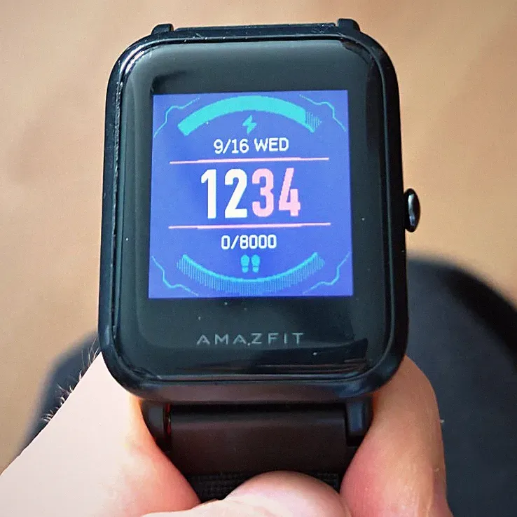 Amazfit Bip Smartwatch Schwarz mit Stoff/Nylon Komfort-Armband Android
