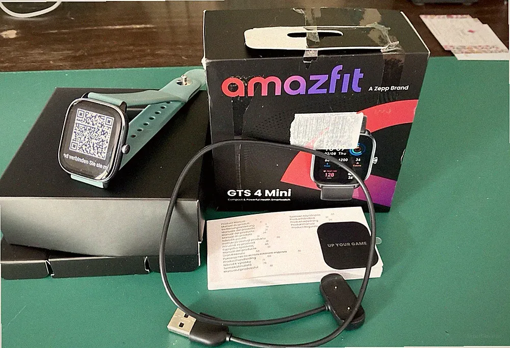 Amazfit GTS 4 Mini Smartwatch Aluminiumgehäuse mit Silikonarmband in in Salbeig