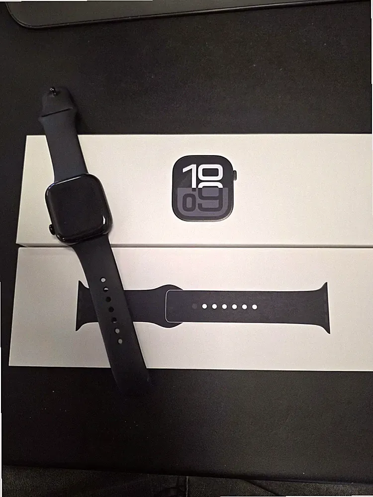 Apple Apple Watch 42 mm Smartwatch schwarz, Akku 97%