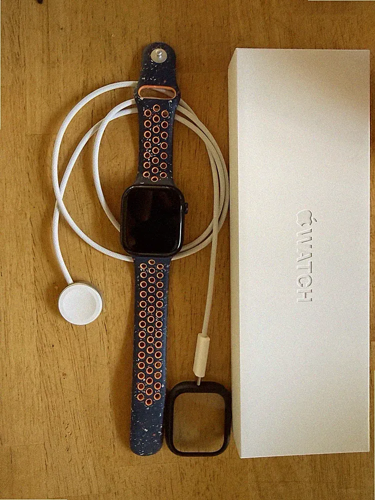 Apple Watch Series 10 46 mm Aluminium Schwarz Smartwatch