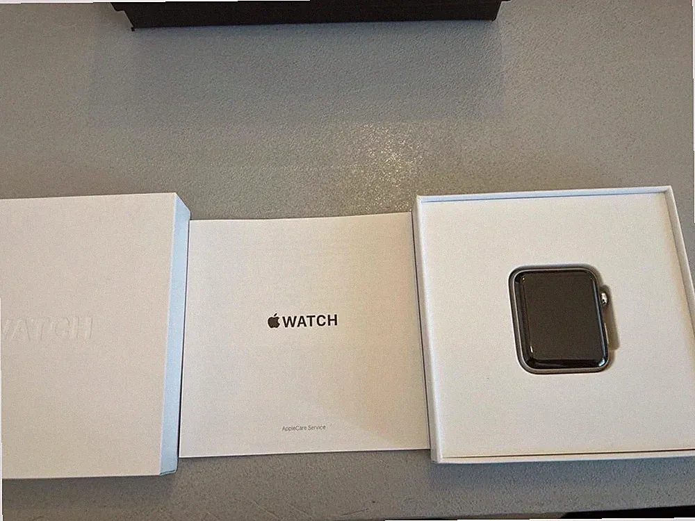 Apple Watch Series 3 42mm GPS + Cellular aus Japan