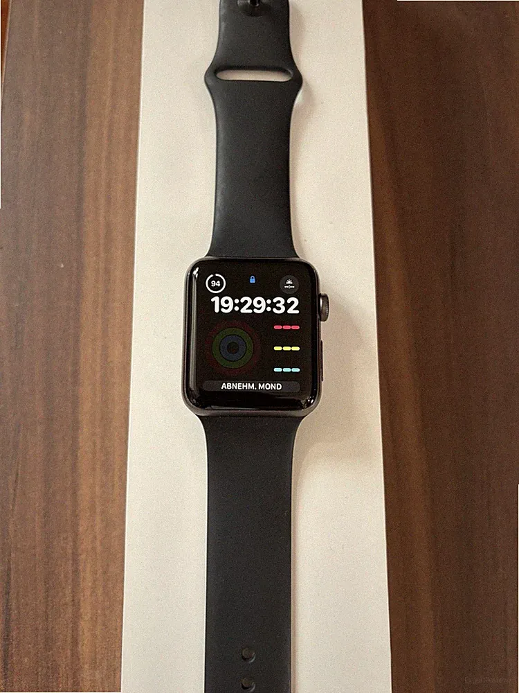 Apple Watch Series 3 42mm Space Grau Aluminium GPS Smartwatch
