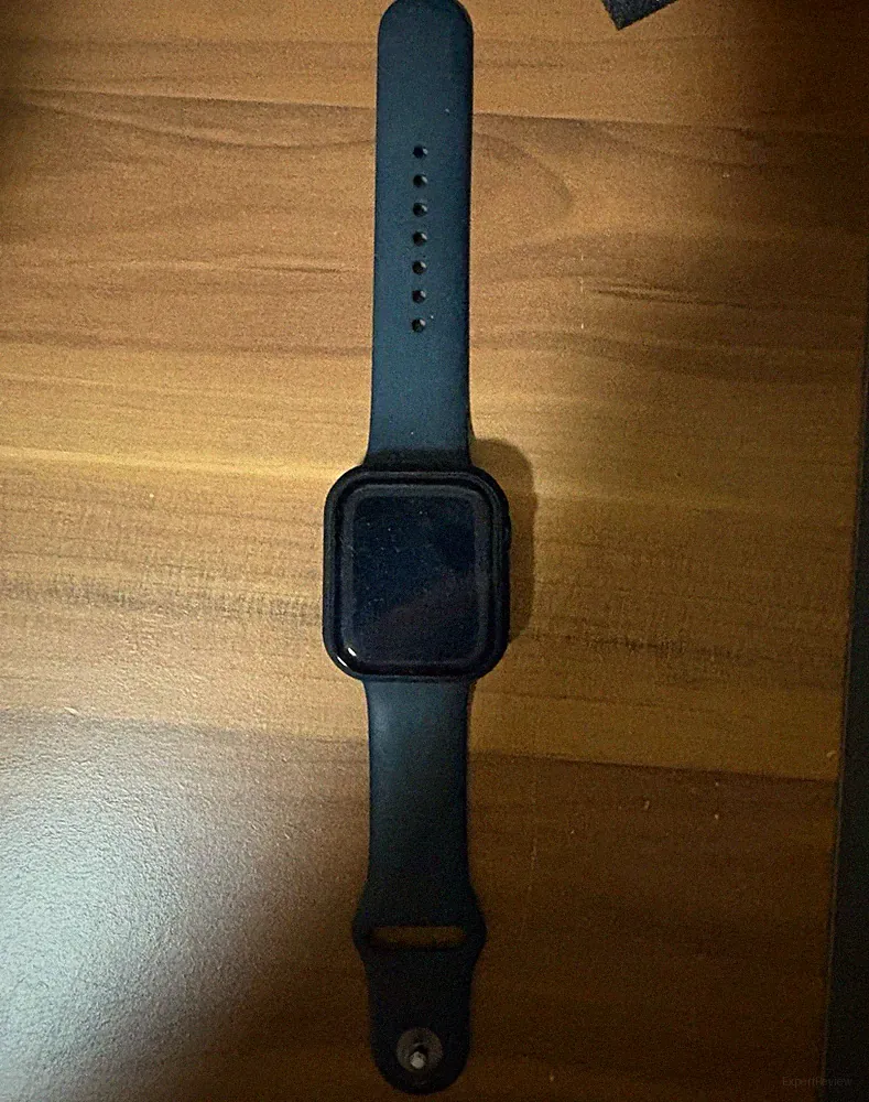 Apple Watch Series 7 45 mm Aluminium Schwarz Smartwatch Silikonarmband