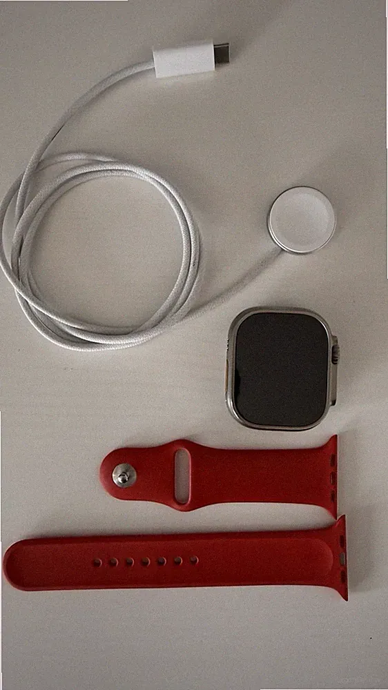 Apple Watch Ultra 1 Titan 49mm GPS Cellular Smartwatch Silber