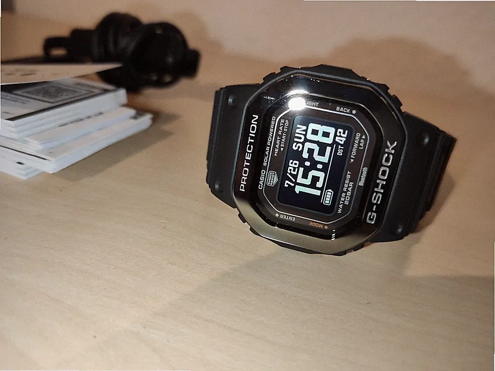 Casio G-Shock DW-H5600 Smartwatch