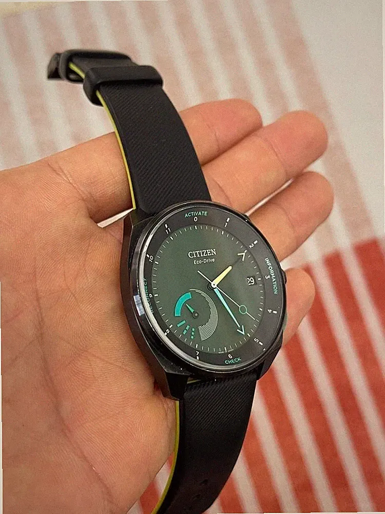 Citizen Eco-Drive W510MV-01 Bluetooth Hybrid Smartwatch Schwarz Läuft