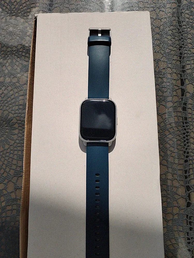 Dekorative Smart Watch in OVP