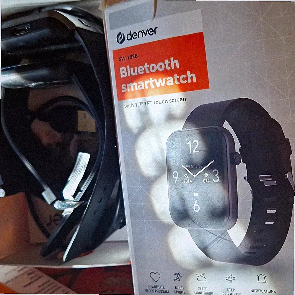 Denver SW-182B Bluetooth Smartwatch 1,7" Touch 46 mm schwarz Android