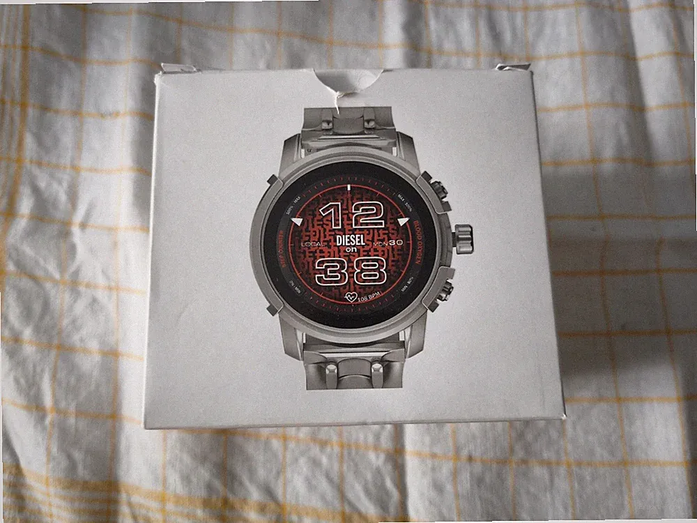 Diesel Smartwatch Herren mit Edelstahl Armband Silber DZT2040