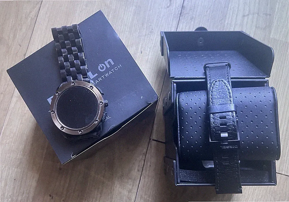 Diesel Smartwatch, Verpackung, TOP