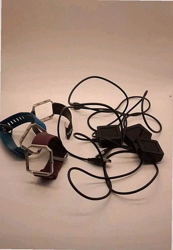 Fitbit Blaze Fitnesstracker & Smartwatch - 3 Armbänder & 3 Ladegeräte & Exter
