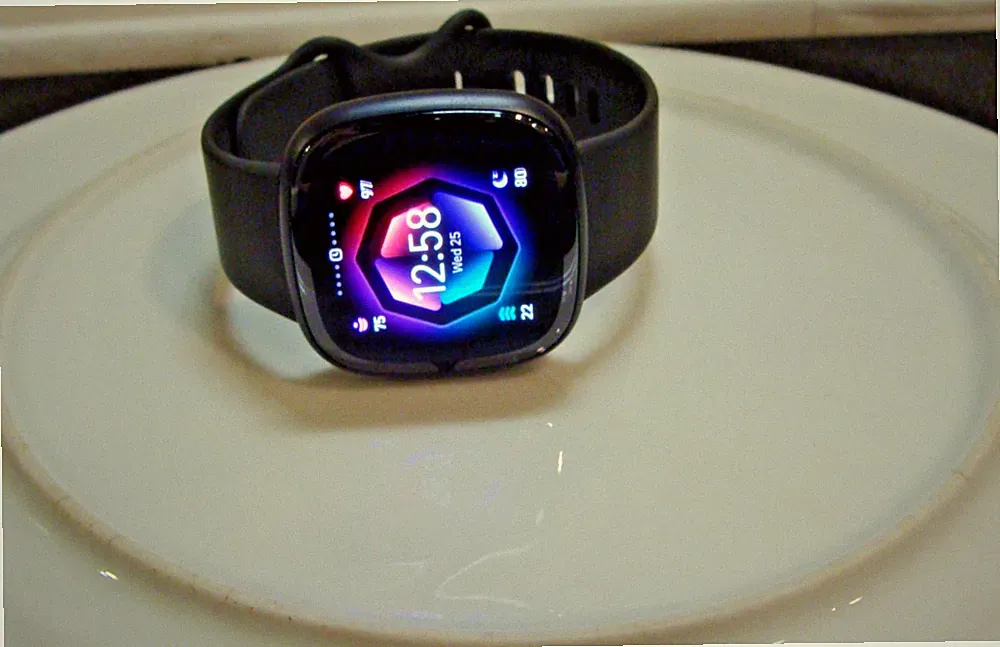 Fitbit Sense 2-Graphit Smartwatch 40,5mm ohne Funktion-defekt !! aus Nachlass