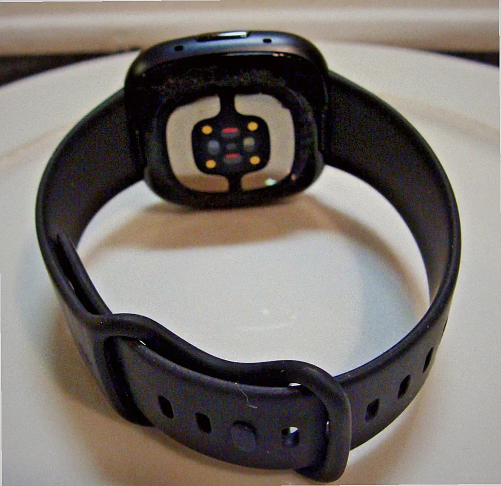 Fitbit Sense 2-Graphit Smartwatch 40,5mm ohne Funktion-defekt !! aus Nachlass