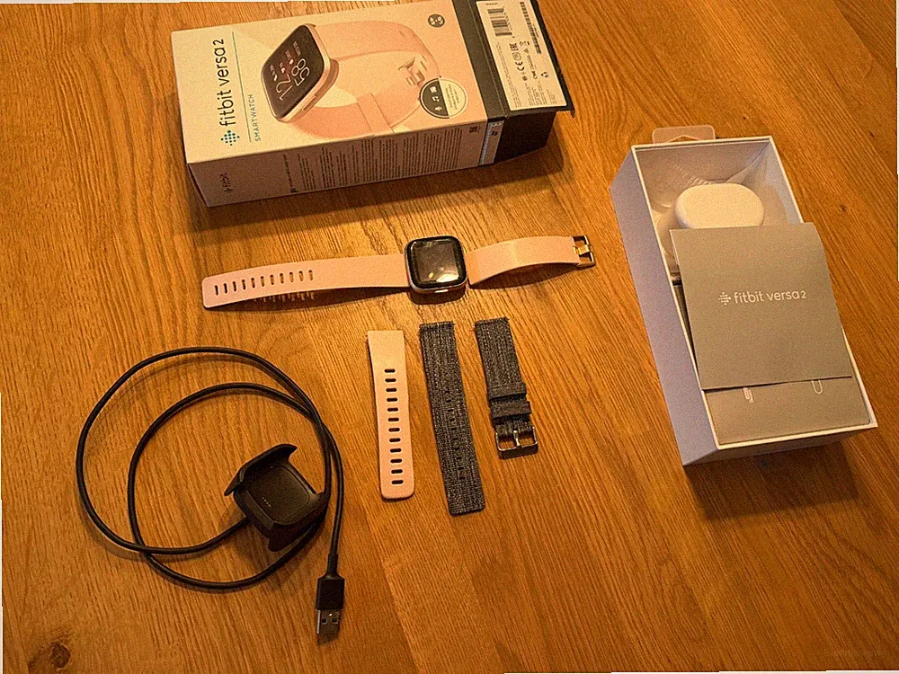 Fitbit Versa 2 Smartwatch OVP, Ersatzbänder, gebraucht