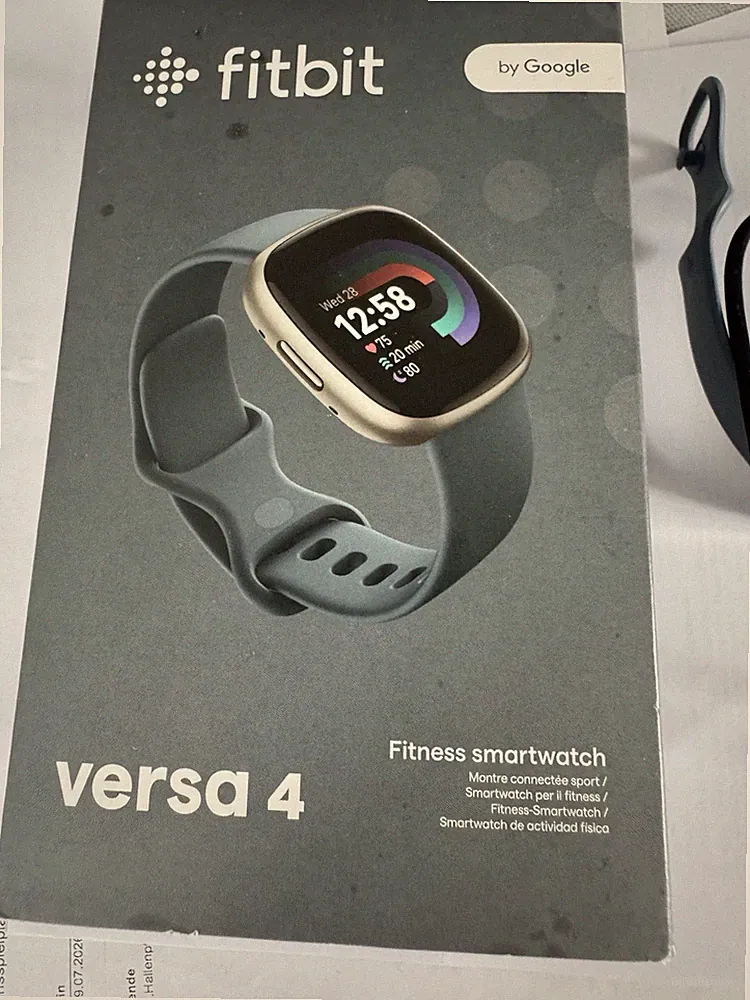 Fitbit Versa 4 Fitness Smartwatch Waterfall Blue Aluminium 40mm NEU + OVP