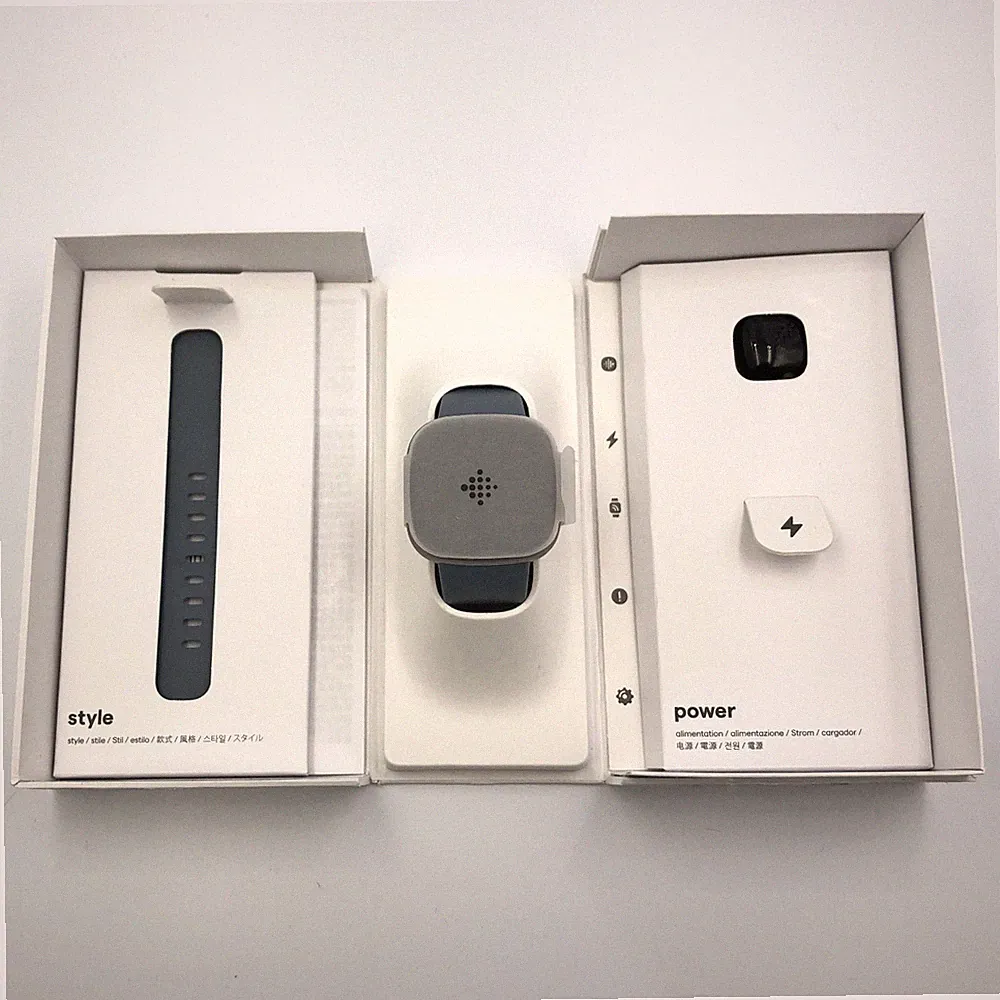 Fitbit Versa 4 Smartwatch - Wasserfallblau/Platin