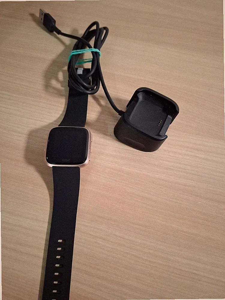 Fitbit Versa Smartwatch - Ersatzteile Reparaturen nur Akku hält Ladung nicht
