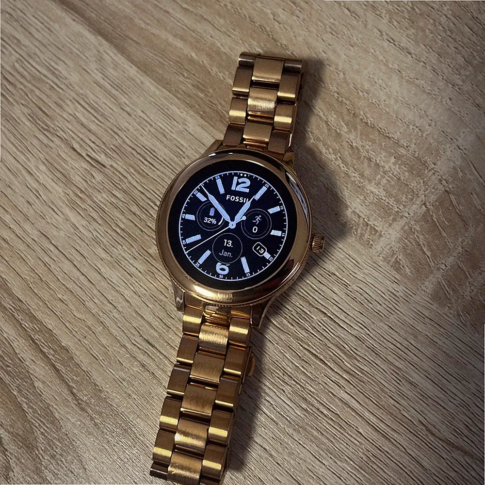 smartwatch damen fossil gold