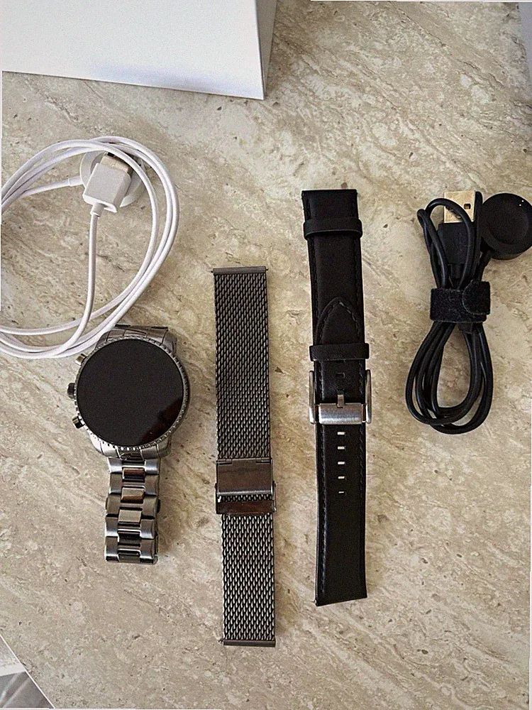 Fossil Smartwatch DW6F1 BQT4000SET + 3 Armbänder + OVP – kaum getragen
