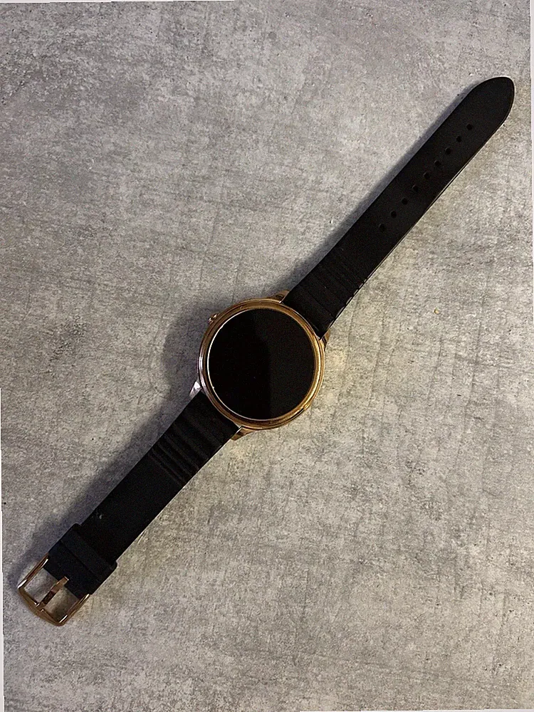 Fossil Smartwatch Wear OS Roségold – lädt nicht mehr – Bastler / Ersatzteile