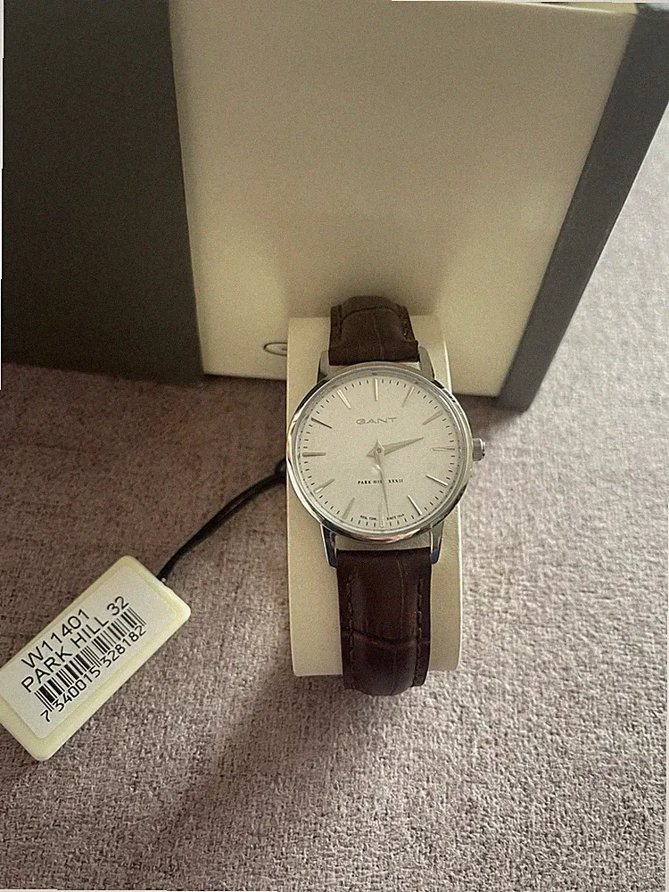 Gant Damen Datum klassisch Quarz Smart Watch Armbanduhr mit Leder Armband W11401