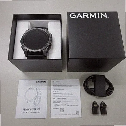 Garmin Fenix 8 Sapphire AMOLED GPS-Multisportuhr 51 mm aus Japan