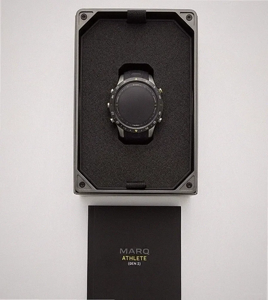 Garmin MARQ Athlete (Gen 2) Titanium Smartwatch AMOLED Full-Set inkl. Rechnung