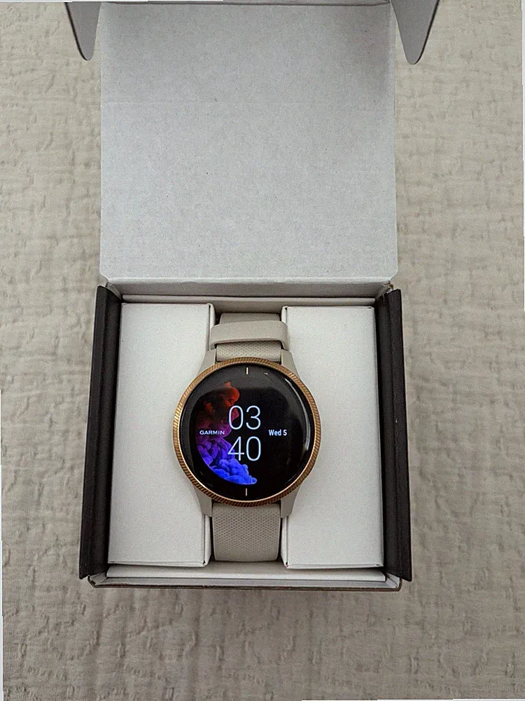 Garmin Venu Smartwatch Roségold und Grau Silikonarmband mit Box und Ladegerät