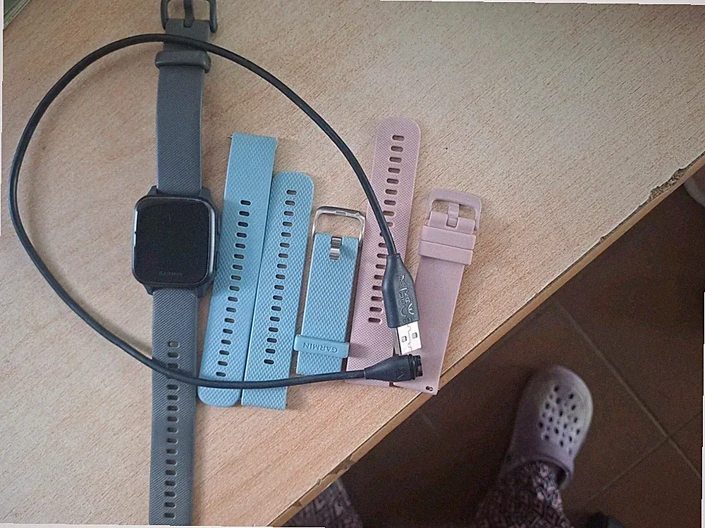 Garmin Venu SQ 2 Smartwatch,Ladekabel und 2 Ersatzbändern