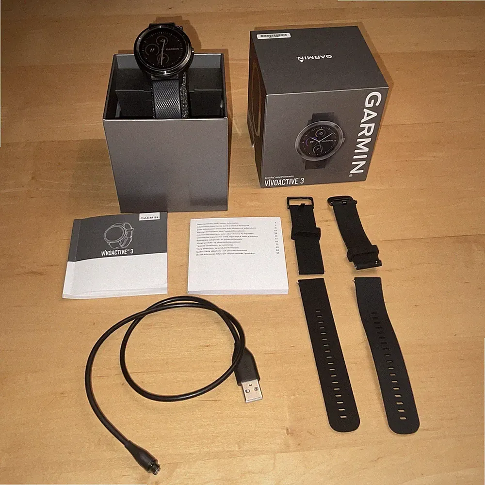 Garmin Vivoactive 3, GPS Fitness Smartwatch Inkl. 2 Ersatzarmbänder Neu