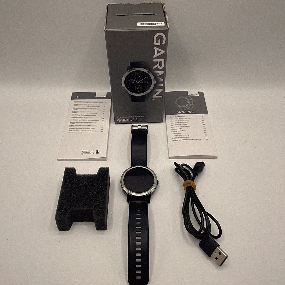 Garmin Vivoactive 3 GPS Herzfrequenzmesser Sport Smartwatch - Schwarz. VERPACKT