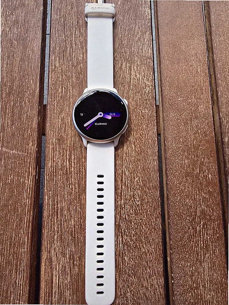 Garmin Vivoactive 6 GPS Smartwatch