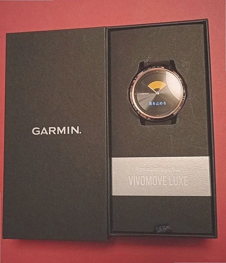 GARMIN vivomove Luxe 18K Roségold PVD Milanaise - Hybrid Smartwatch (JP)