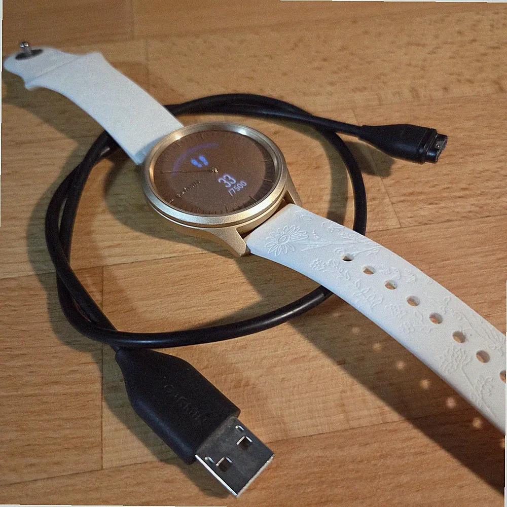 Garmin Vivomove Style, Hybrid-Smartwatch, Weißgold/Rosa, AMOLED, Fitnesstracker