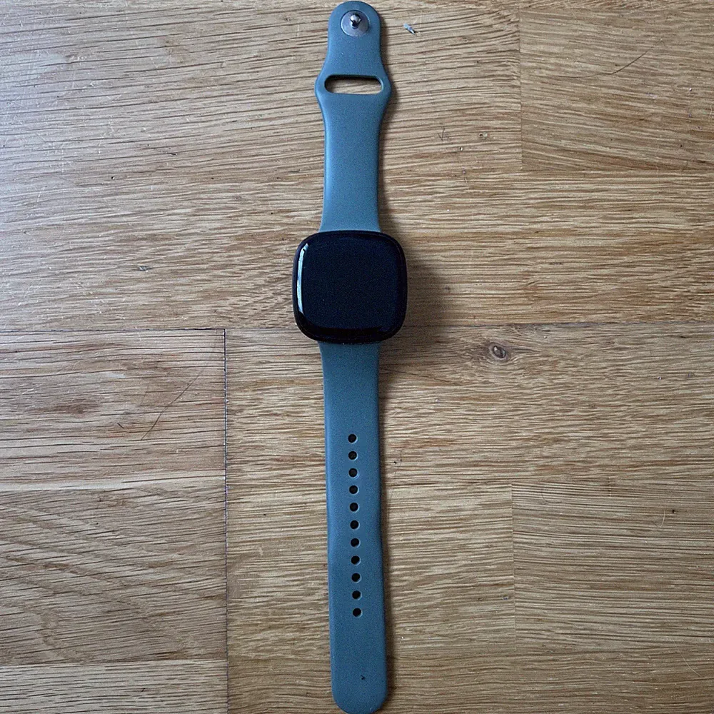 Google Fitbit Sense 2 Smartwatch Grün - DEFEKT, FÜR BASTLER