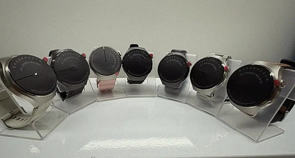 KUZNEY TK26 Sport-Smartwatch, Edelstahl, iOS+Android, kann telefonieren Fitness