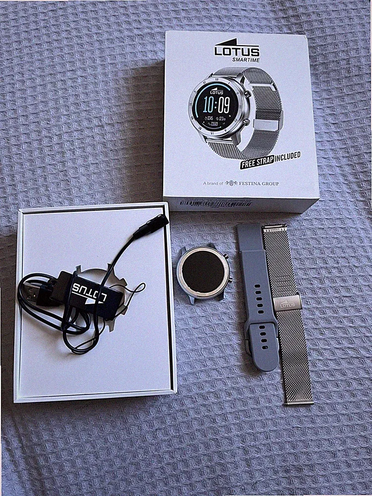 Lotus Intelligente Herren Uhr - Smartwatch Edelstahl 316L - Wasserdicht IP65 50