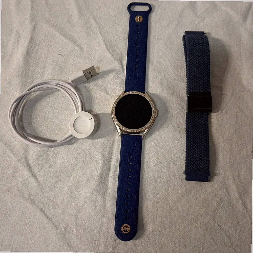 Michael Kors Access Smartwatch - Gen 6 Camille