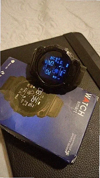 Multifunktions-Smartwatch / Militär-Stil / IP65 Wasserdicht & 3-4 Tage Akku