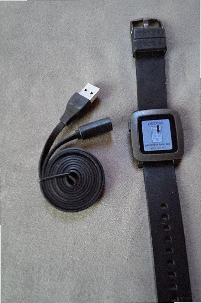 🕒Pebble Time Smartwatch + Ladekabel 🚚 Gratis EU Versand