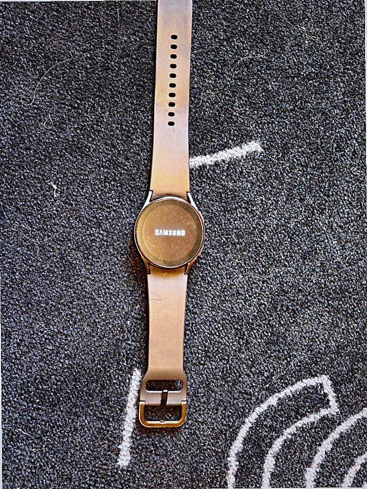 Samsung Galaxy Watch 4 40mm Schwarz/weiß – Smartwatch – WLAN/Bluetooth - SM-R860