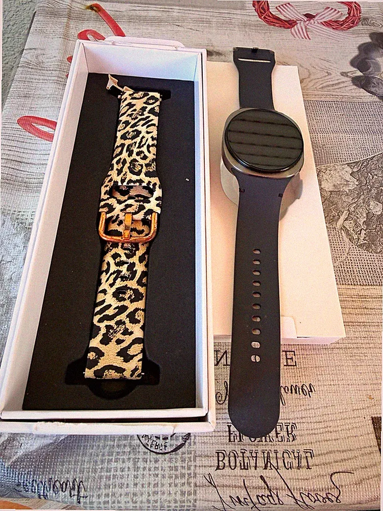 Samsung Galaxy Watch 8 40 mm Smartwatch schwarz + Ersatzband