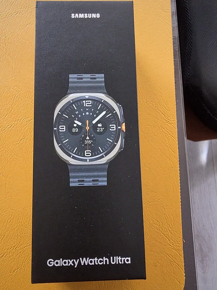 Samsung Galaxy Watch Ultra 47 mm white Top-Zustand 2 Armbänder