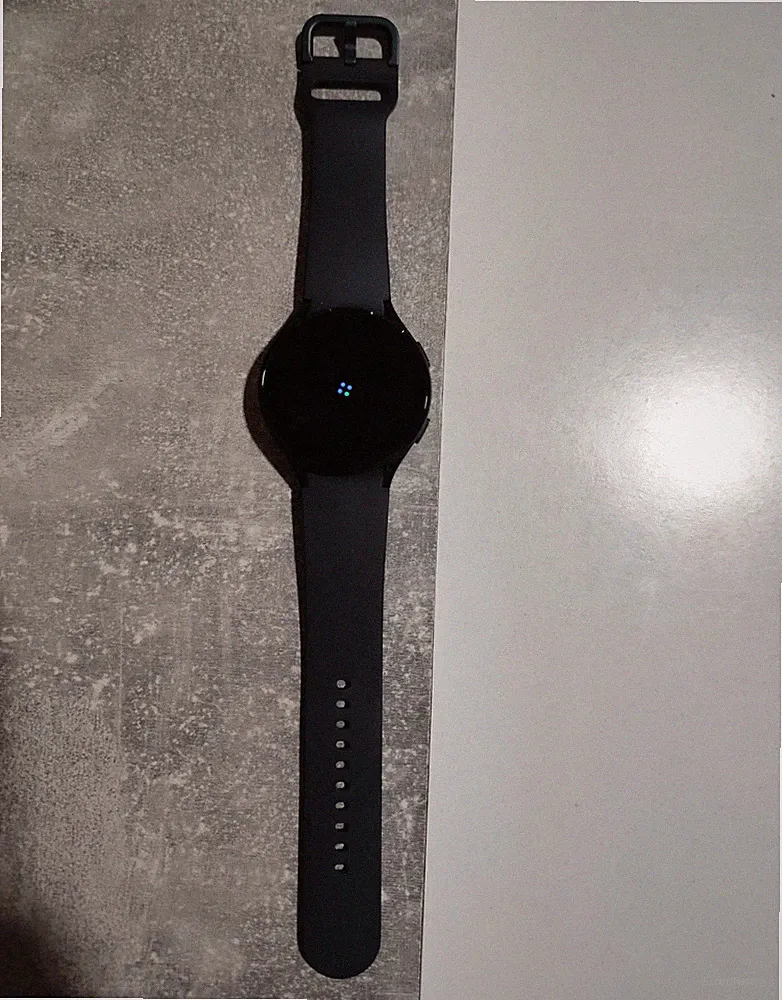 Samsung Galaxy Watch4 44mm Smartwatch schwarz Android Silikonarmband + Ladekabel