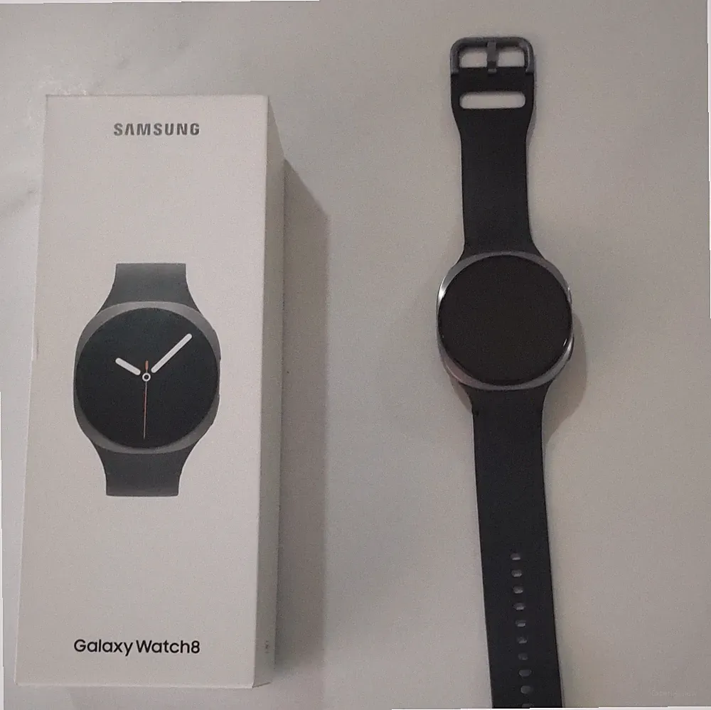 Samsung Galaxy Watch8 44 mm Smartwatch Schwarz Android mit OVP & Ladegerät