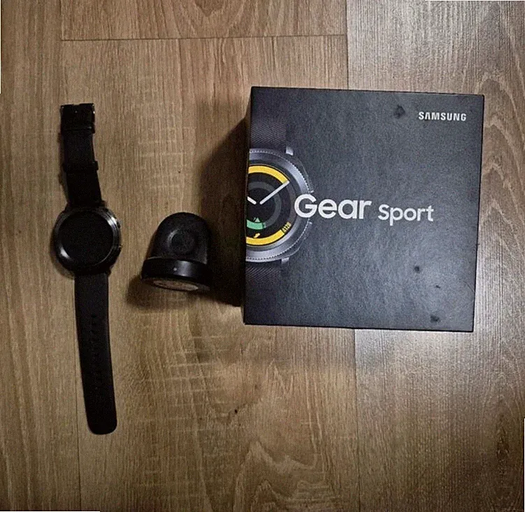 Samsung Gear Sport Smartwatch 40 mm Schwarz Silikonarmband wasserdicht Android
