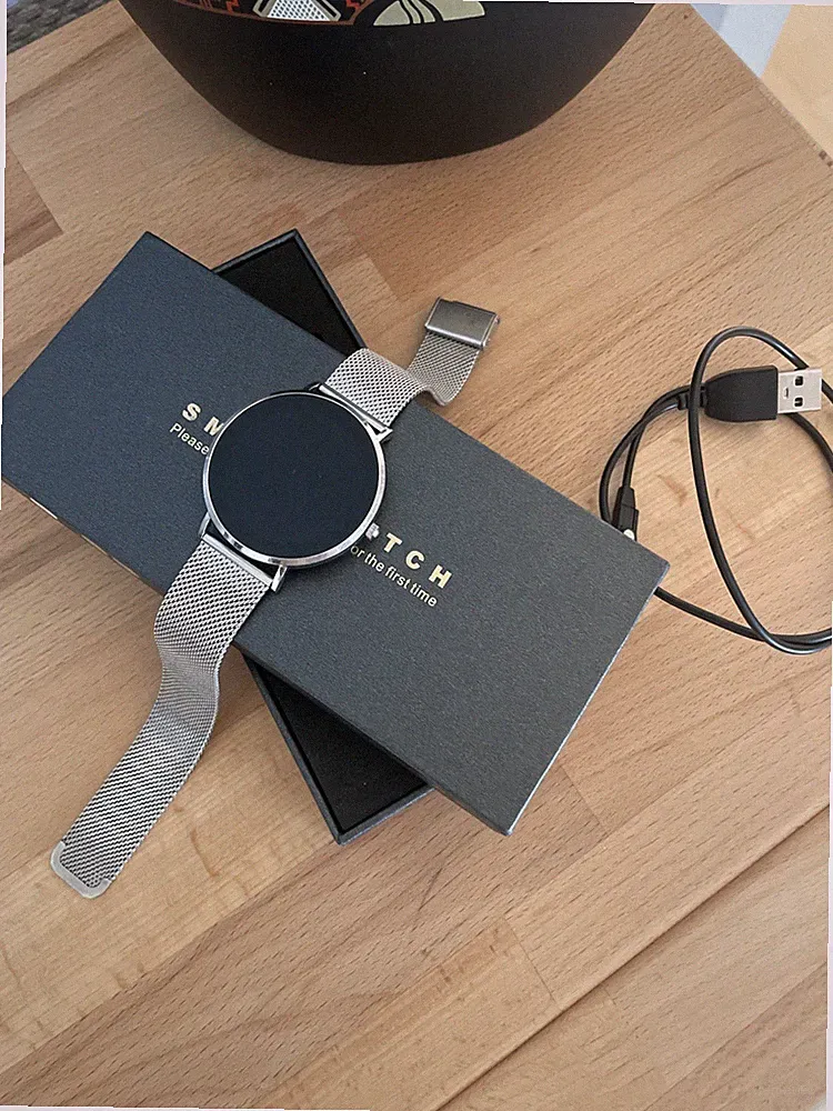 Smartwatch Damen silberfarben-sehr guter Zustand