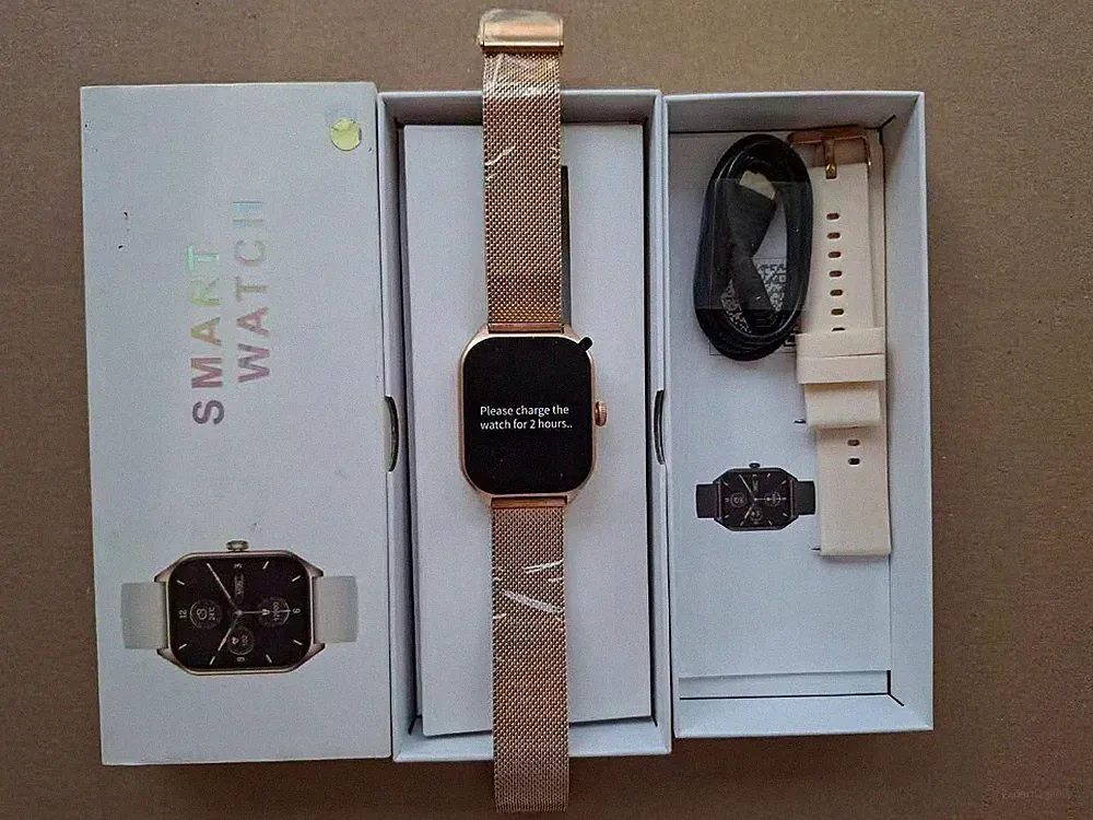 Smartwatch mit Bluetooth-Anruf -Ausgepackt, Aber neu!