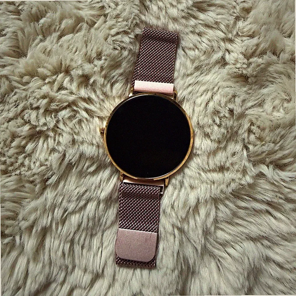 Smartwatch Roségold – Defekt – für Bastler